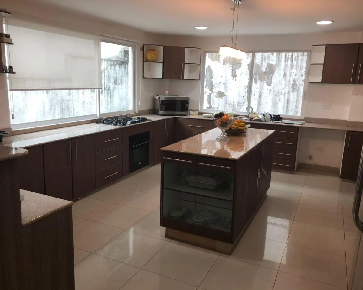 DEPARTAMENTO TRIPLEX QUITO TENIS