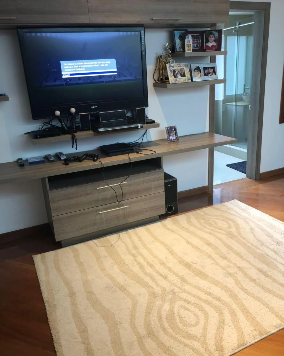 DEPARTAMENTO TRIPLEX QUITO TENIS