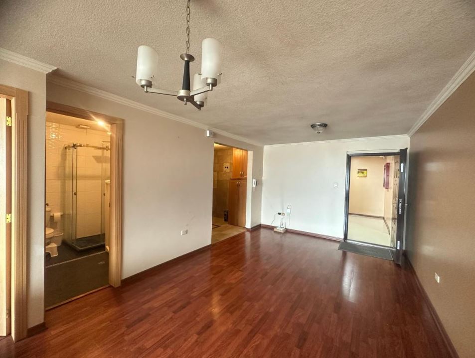 1 En Venta Amplia Suite Sector Real Audiencia